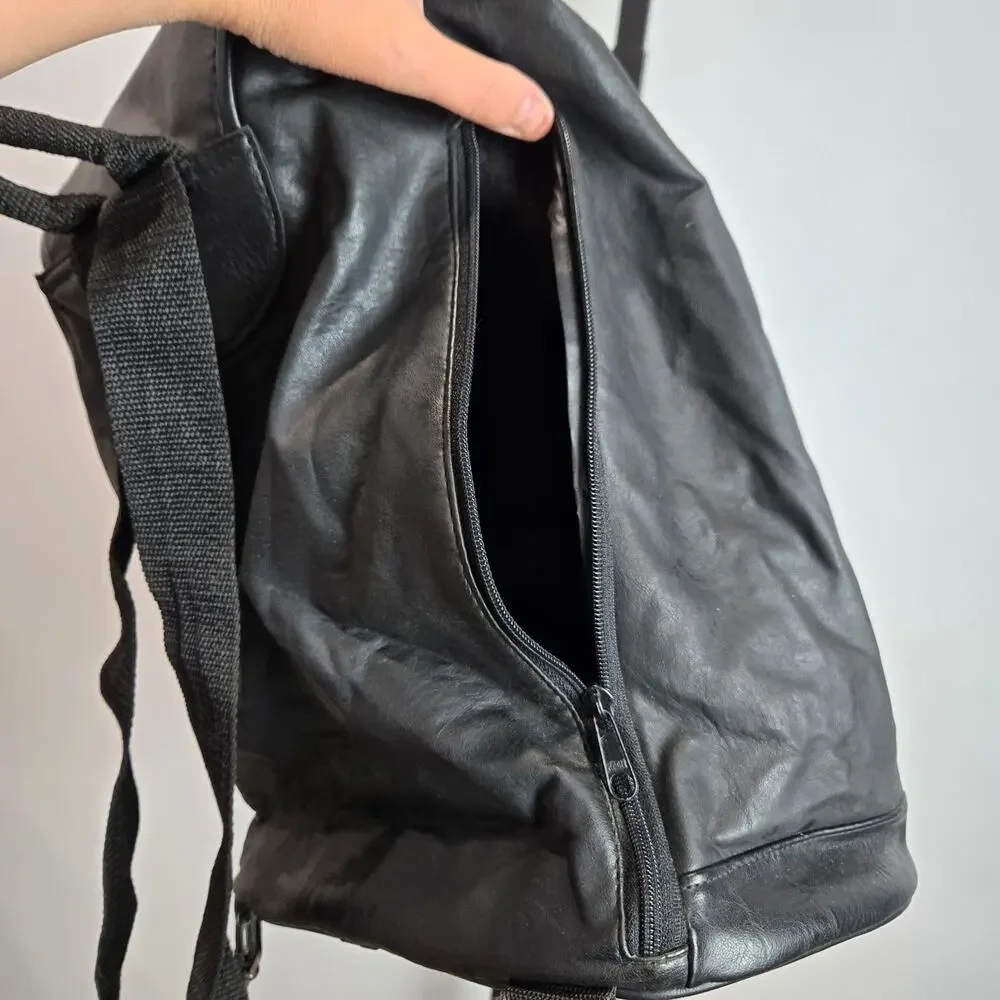 Du Monde Black Faux Leather Cinch Top Backpack Full Size Commuter Travel‎